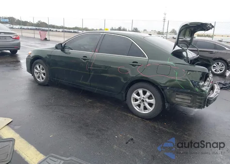 2011 Toyota Camry Le z USA, uszkodzony, nr VIN 4T1BF3EK9BU617018